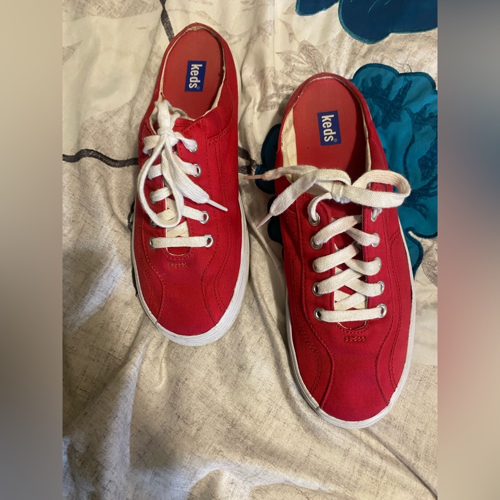Like new womans slip ons